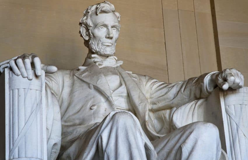 Abraham Lincoln Statue